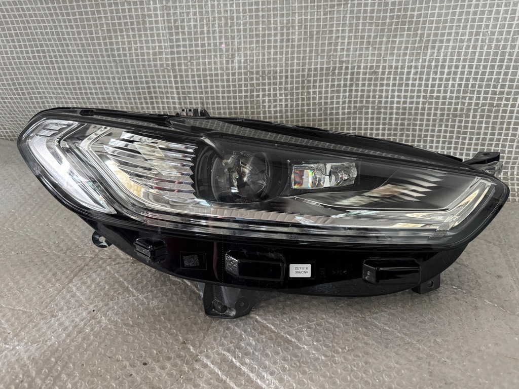 фото №1, Ford mondeo mk5 правая лампа full led