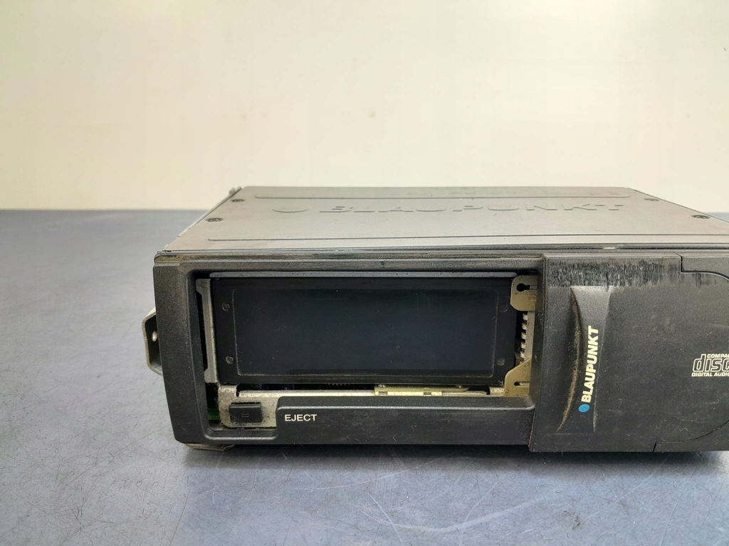 фото №4, Lancia ypsilon ii чейнджер дисков cd7607700018