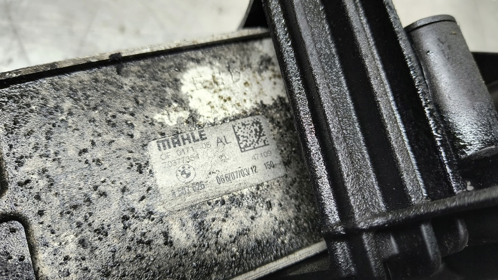 Bmw f30 f31 2.0 d n47d20c корпус фильтра масла 8507626 в Украине