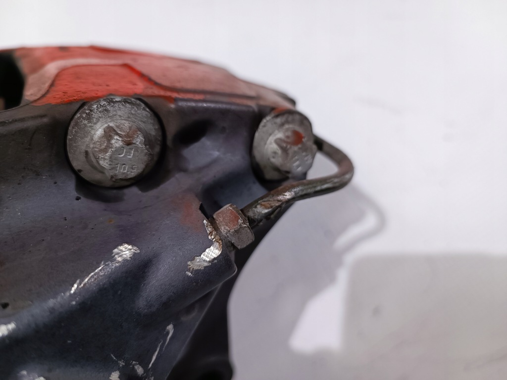 фото №8, Супорт гальмівний правий перед chevrolet camaro ss 2009-