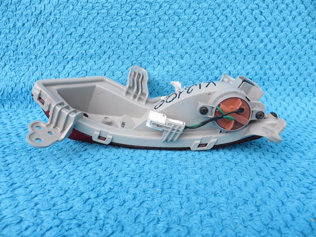 фото №8, Hyundai i30 2 ii 2016- лампа задня ліва w бампер