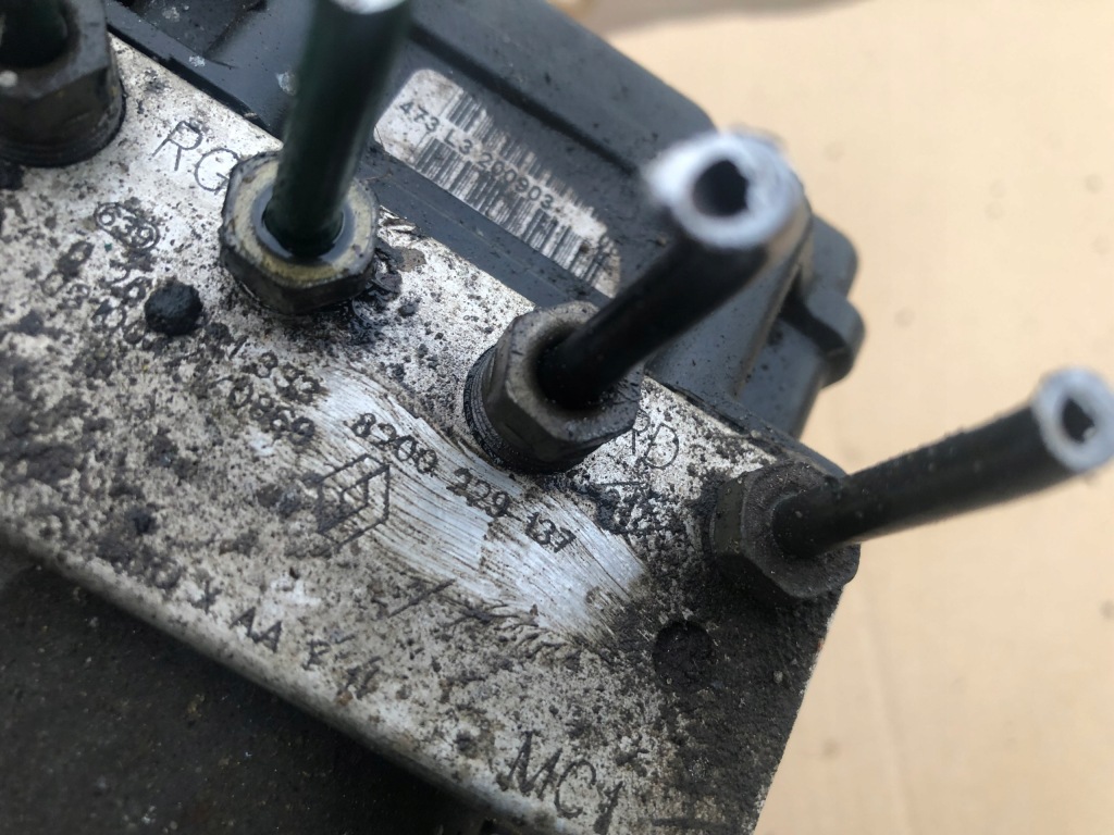 Насос модуль abs renault clio ii 8200229137 Цена