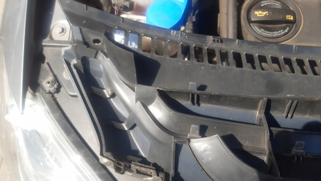 фото №4, Vw golf 5 plus. решітка радіатора решітка радіатора. 5m0853655a