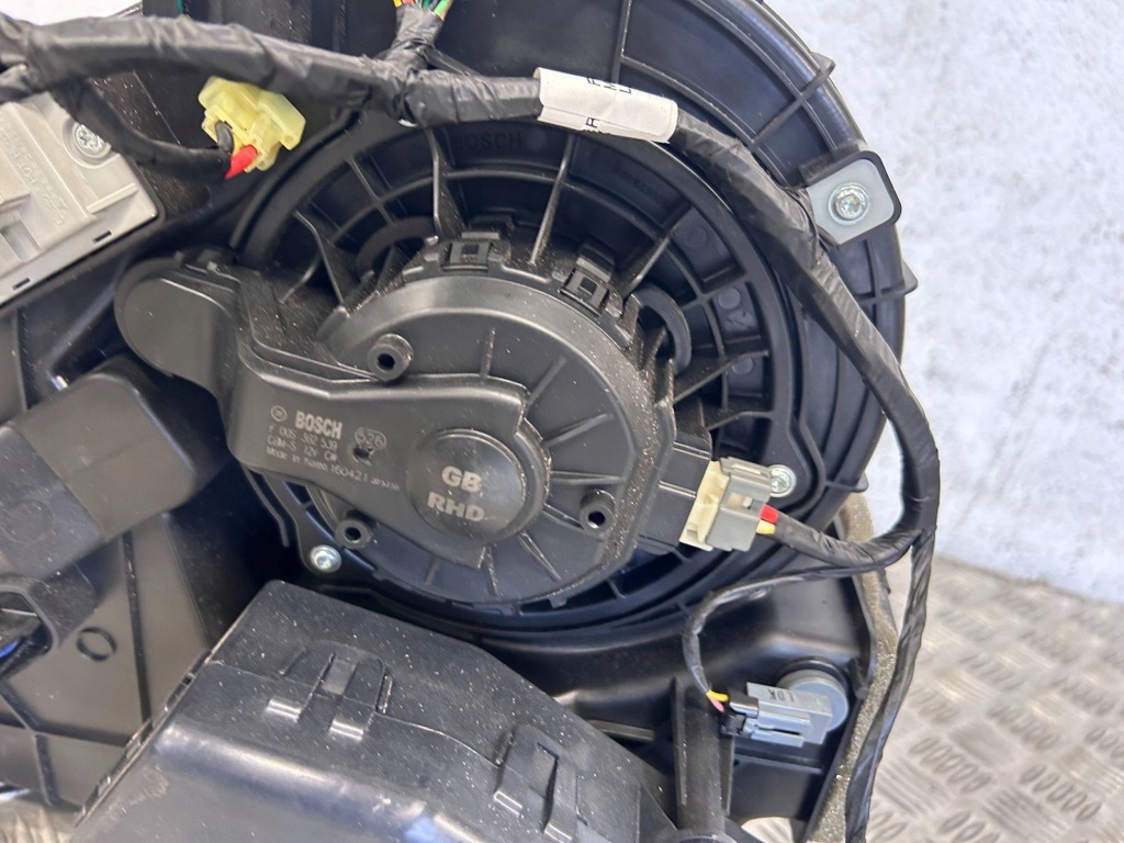 Модуль обігрівача tesla model x 102388300h Зі Шроту