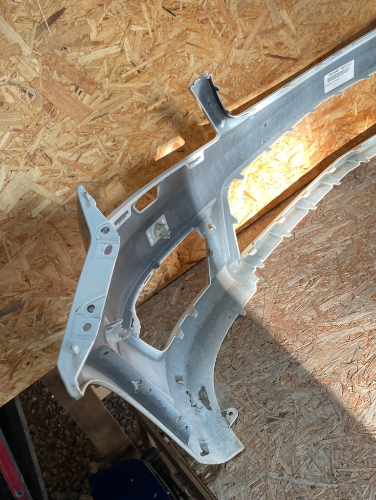 Бампер передний перед mercedes c klasa w204 рестайлинг  c63 amg Недорого