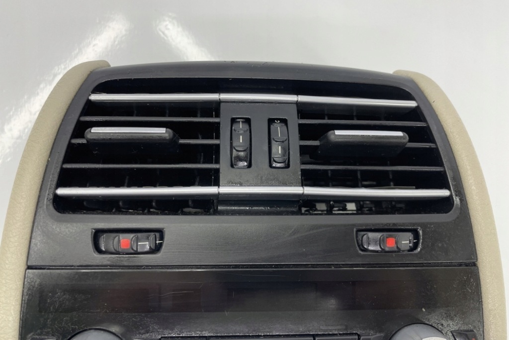 фото №10, Задня решітка вентиляційна bmw 7 f01, f02 9118249 3.0l дизель 180kw 2009