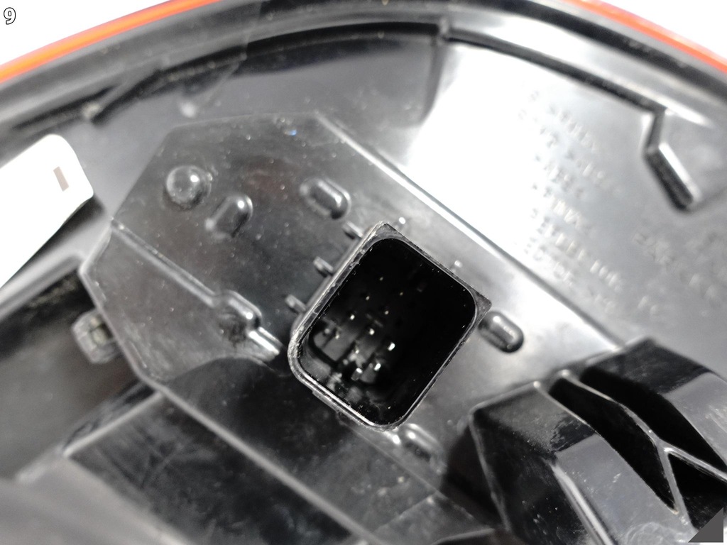 фото №10, Mercedes c-klasa s206 kombi/t-modell 21- лампа led w крила ліва задня eu