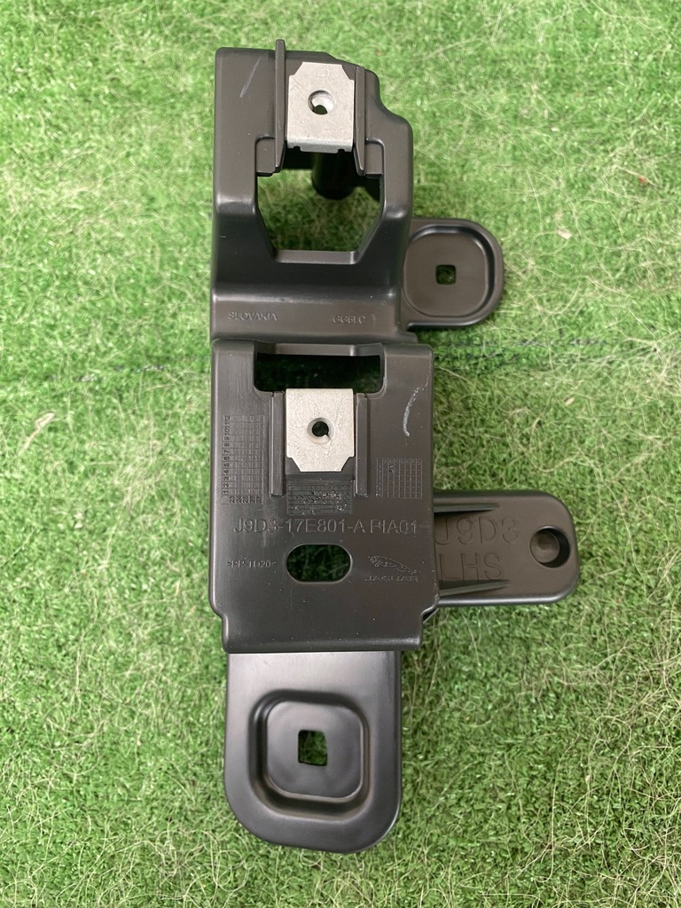 фото №12, Jaguar i-pace правая накладка бампера заднего