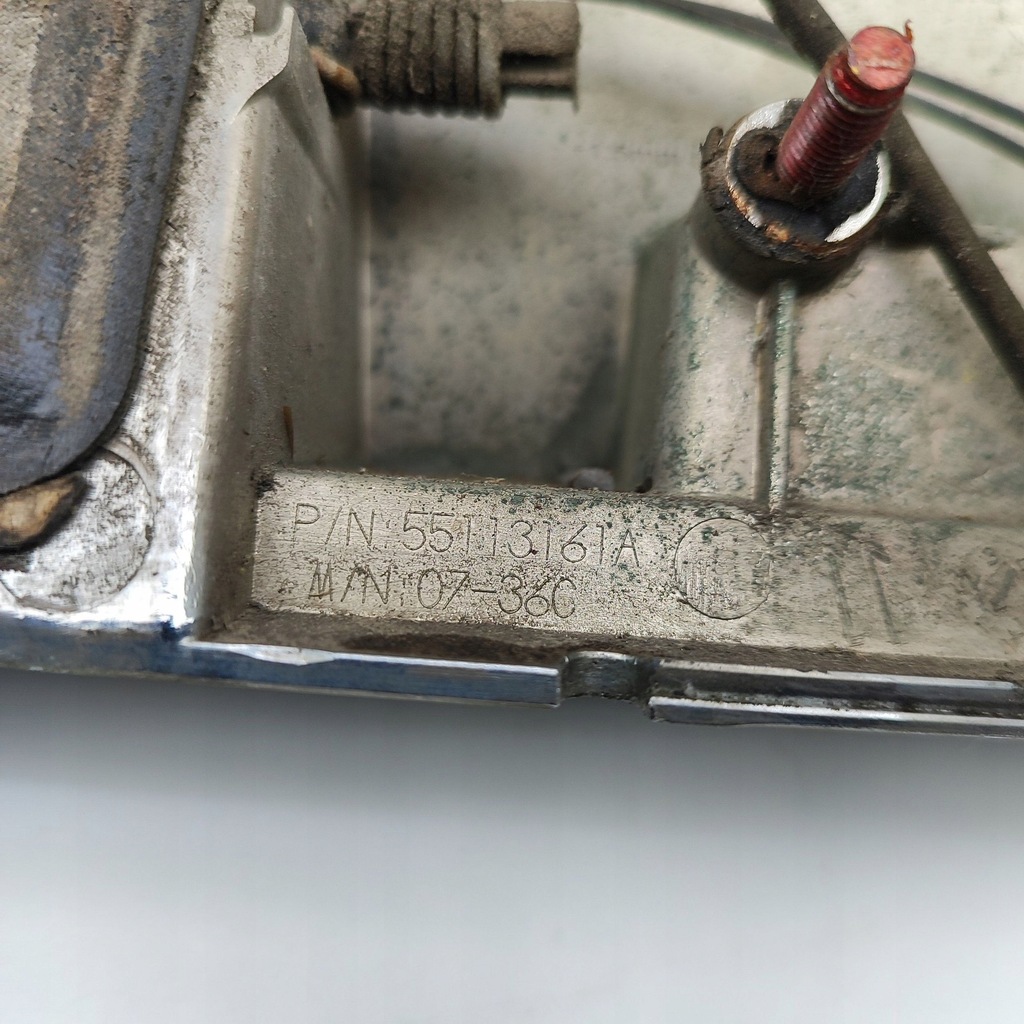 фото №8, Dodge nitro 2008 лампа освещение задний номерного знака регистрационный