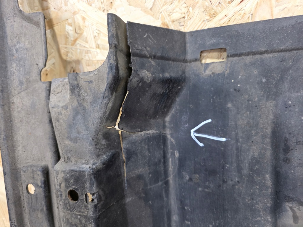 фото №7, Захист плита підвіска ліва велика audi q5 8r lift 8r0825207b оригінал 17