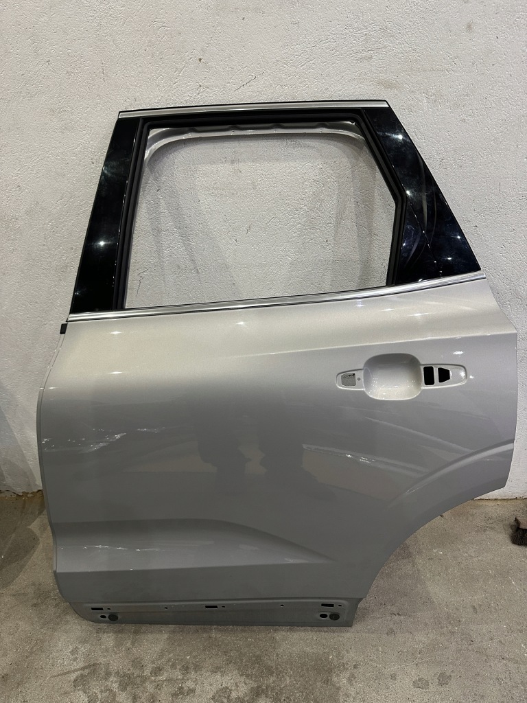 фото №1, Volvo xc60 ii 18-25 дверь левая задние bardzo ladne w цвет 735