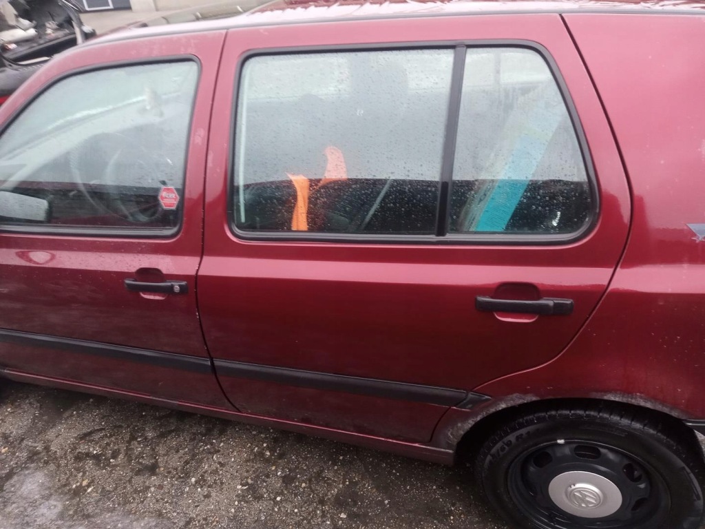 Купити Vw golf mk3 дверей ліве задні хетчбек kod lakieruy lc3t