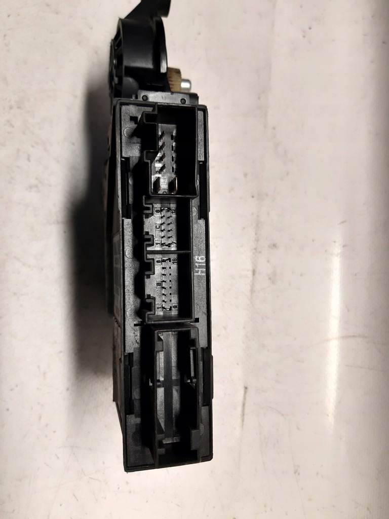 фото №6, Моторчик стекло левый задняя audi a4 b6