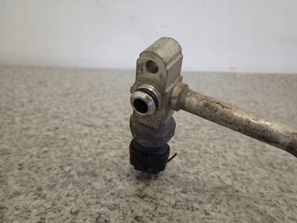 фото №5, Toyota avensis t25 d4d 03-06 шланг кондиціонера