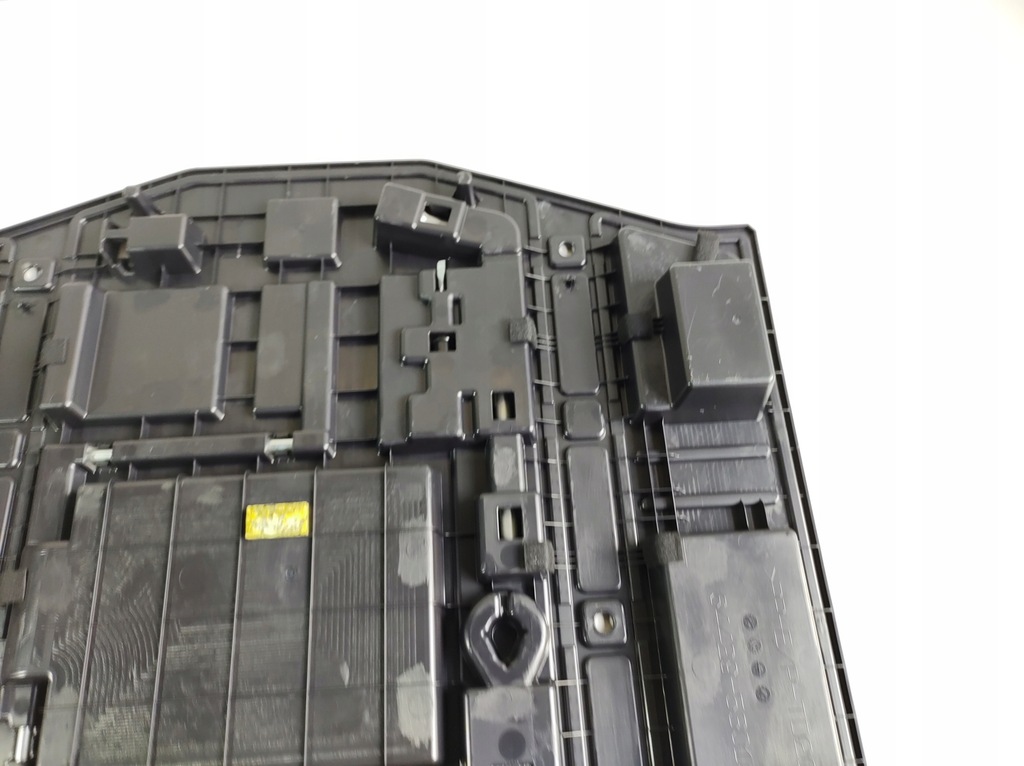 фото №9, Lexus is300h 13r вкладыш багажника