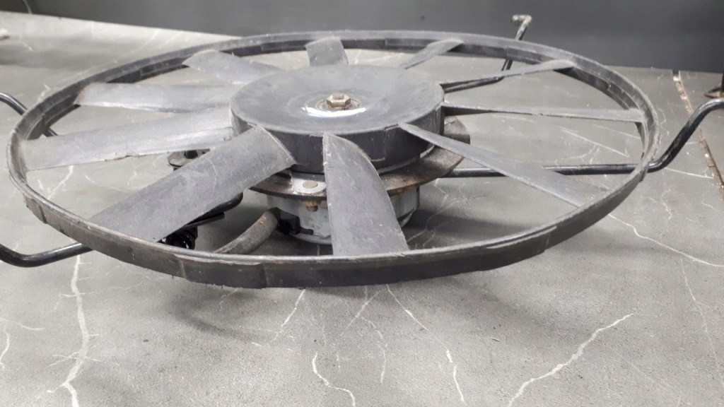 7700789730 вентилятор радиатора renault rapid 1.6d Оригинал