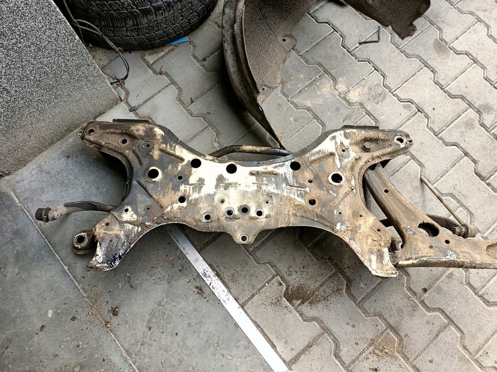 фото №6, Подрамник подвеска toyota corolla verso i 1.8 01-04