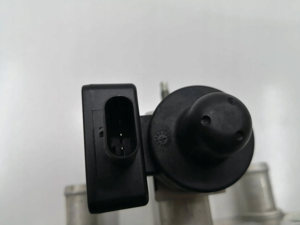 Теплообмінник тепла tesla model x s датчик клімат Київ