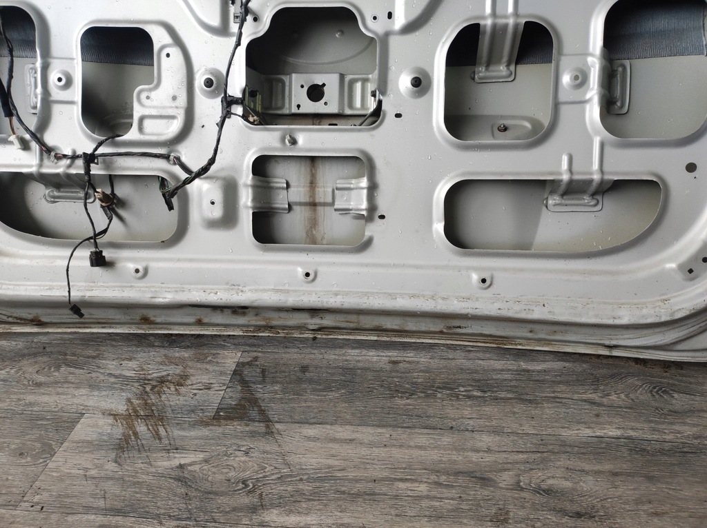 фото №16, Кришка багажника задня задня hyundai h1 ii 2007-- з скло