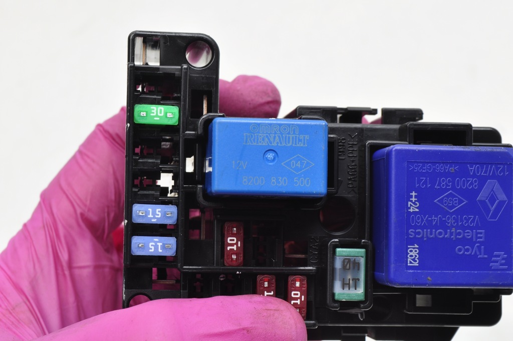 фото №7, Renault captur ii 1.6 e-tech коробка запобіжників 8200830500 8200587121