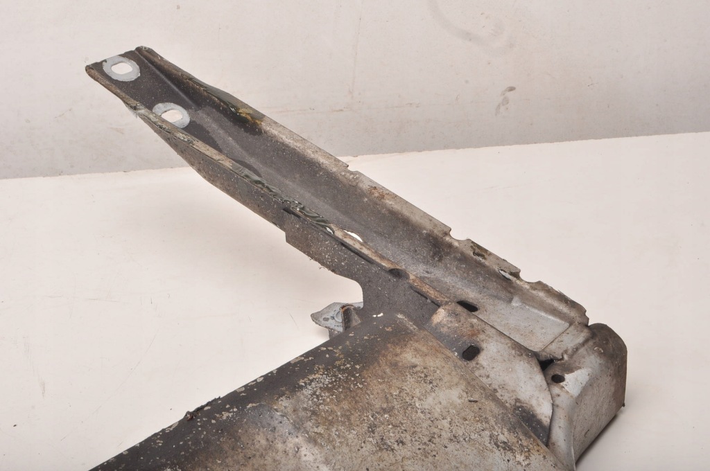 Volvo xc90 накладка бампера под бампер радиатор Недорого