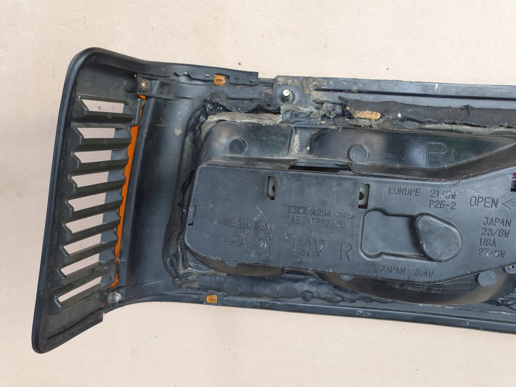 фото №11, Лампа задняя правый задняя nissan sunny b11 sedan оригинальный номер eu