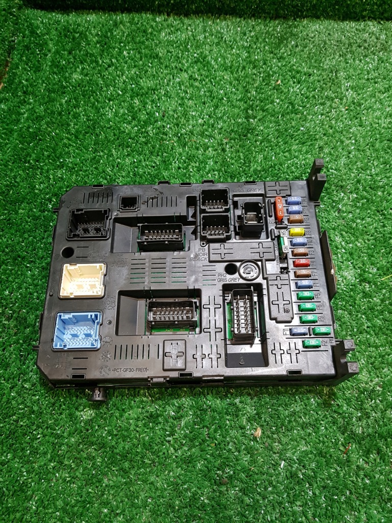 Купити Блок керування модуль bsi citroen berlingo 2 967847708001 1.6 hdi