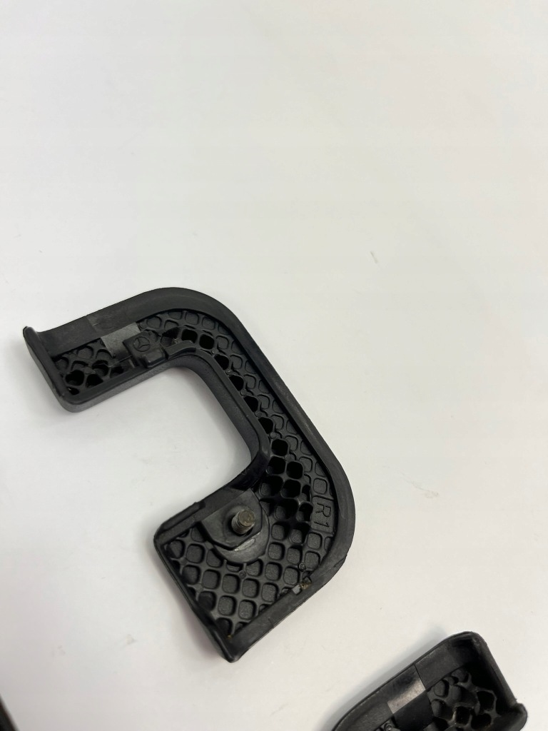 Кронштейн обшивка дверей przy замка mercedes w201 Зі Шроту