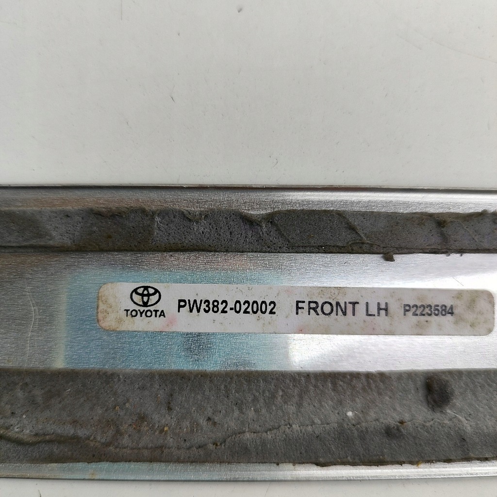 фото №7, Toyota corolla e210 e21 2022 ліва сторона молдинг поріг передня