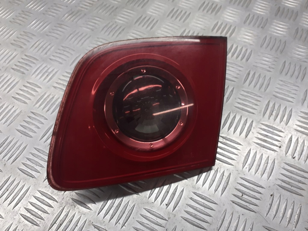 фото №1, Лампа правая задняя w крышка багажника mazda 3 bk