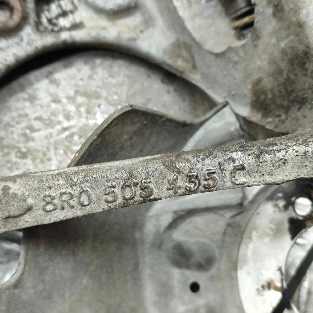 фото №9, Audi q5 sq5 2013 ліва сторона ступиця колеса заднього