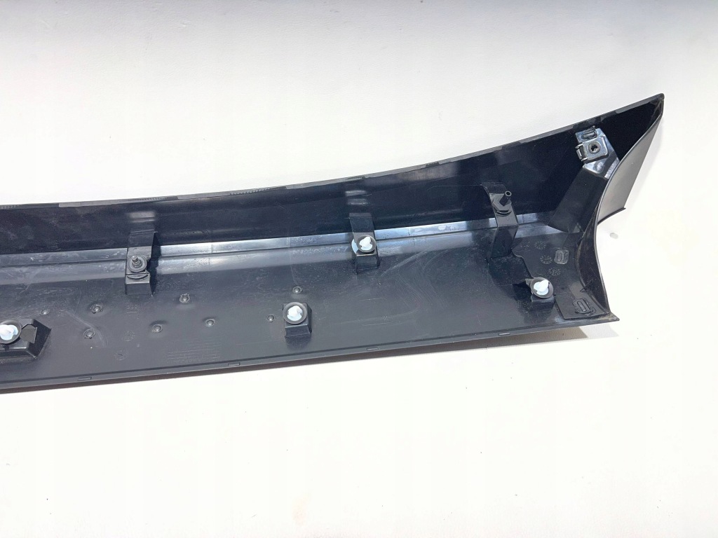 Купити Накладка кришки багажника lancia ypsilon 24- 9850745180