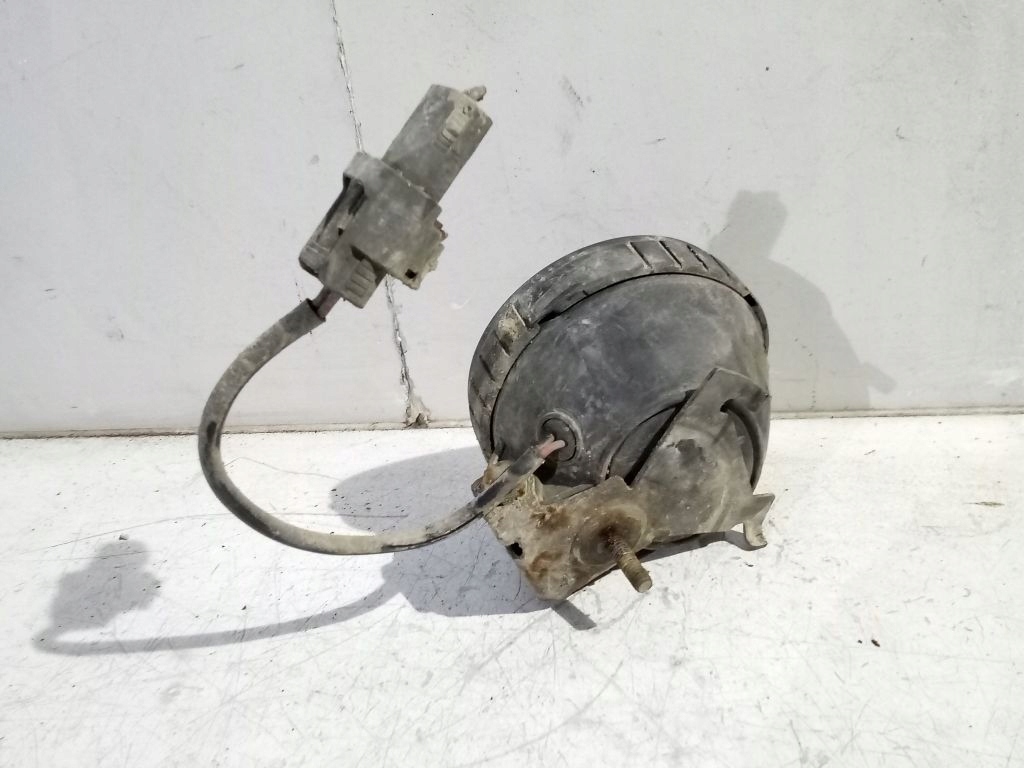 фото №3, Mazda premacy противотуманная фара правый