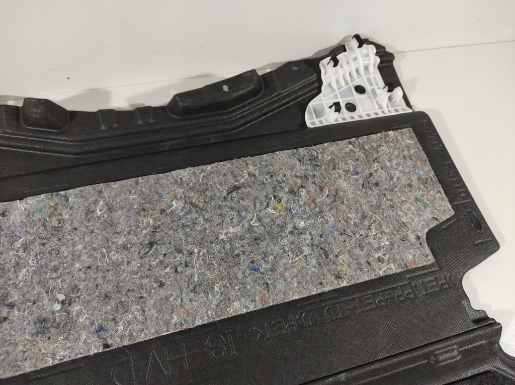 фото №14, Lexus is300h 13r - обшивка підлога багажника