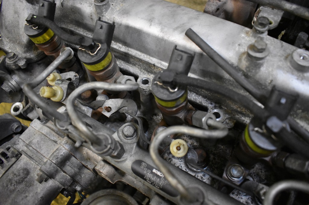 Mini one cooper двигун 1.4 дизель, головка, стійку , r50 Оригінал