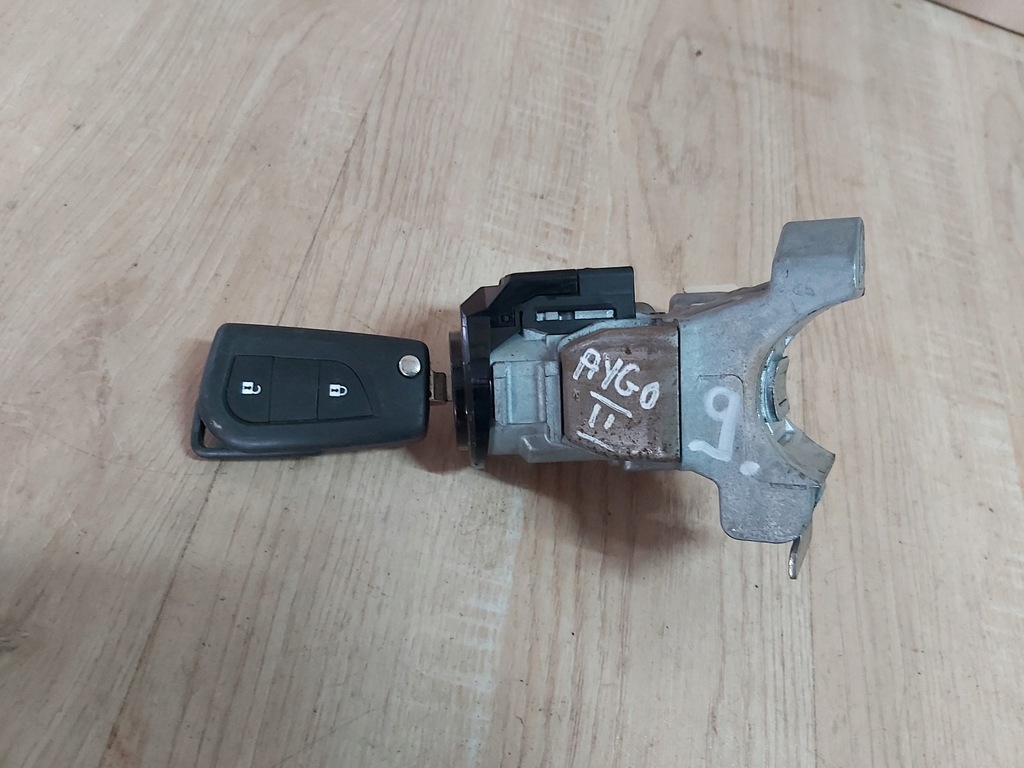 фото №1, Toyota aygo ii ключ замок зажигания