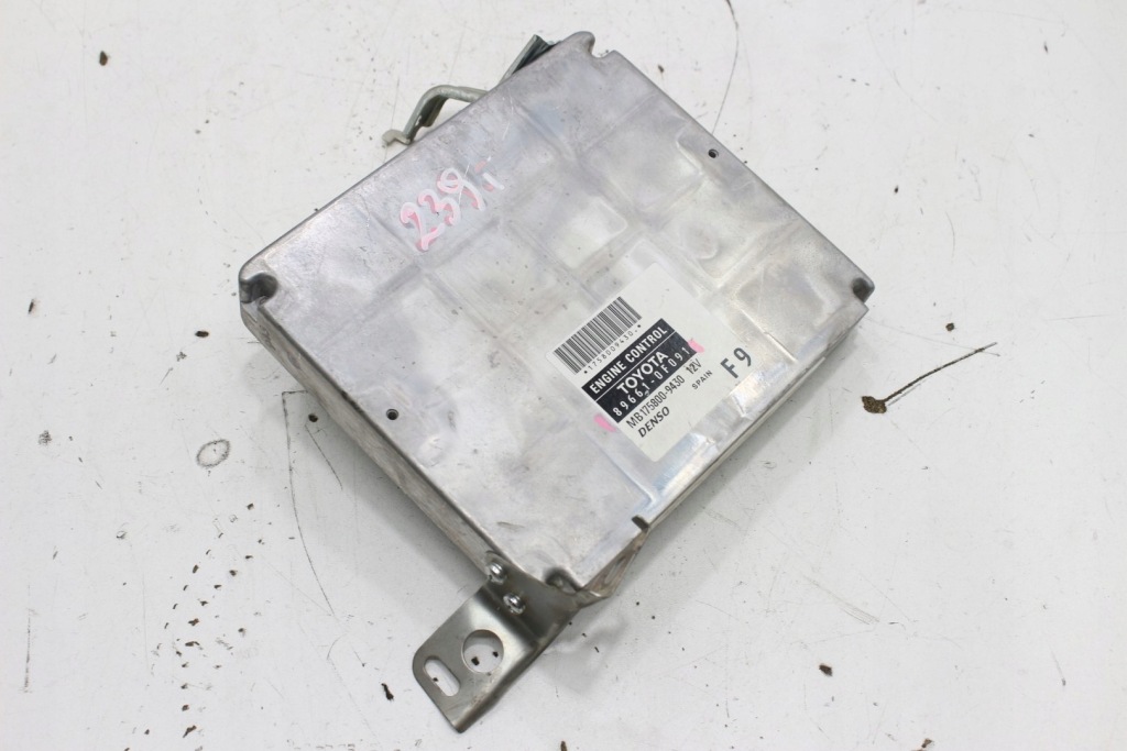 фото №1, Бортовой компьютер блок управления 89661-0f091 corolla verso 2.2