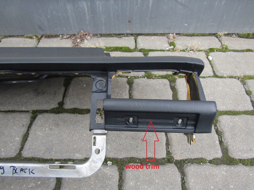 фото №10, 3 mercedes w124 89-96 czarna приборная панель приборная консоль широкая молдинг