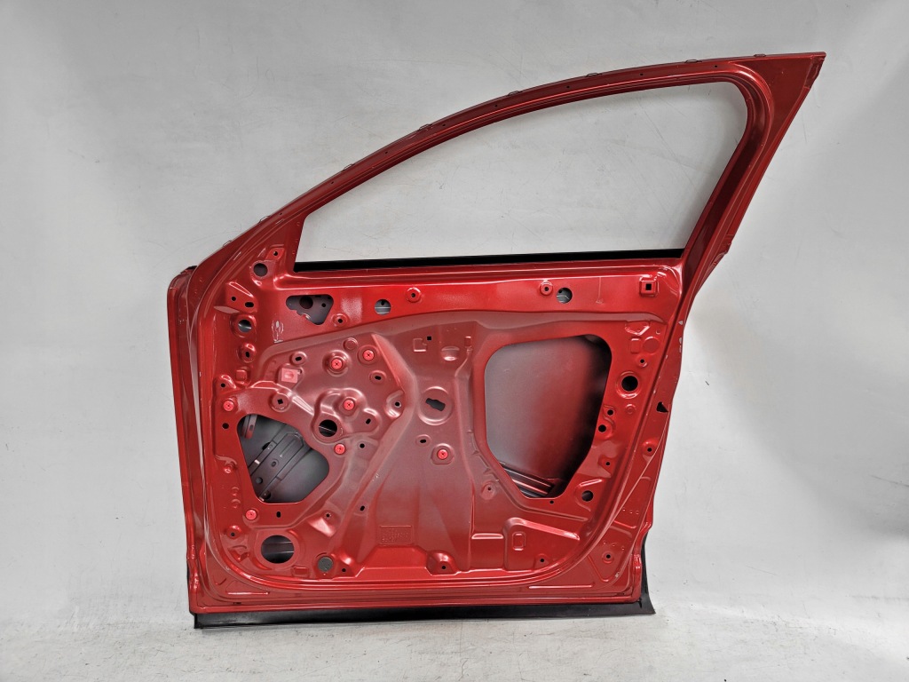 Дверь правое  перед / задняя mazda cx-30 2019- с Разборки