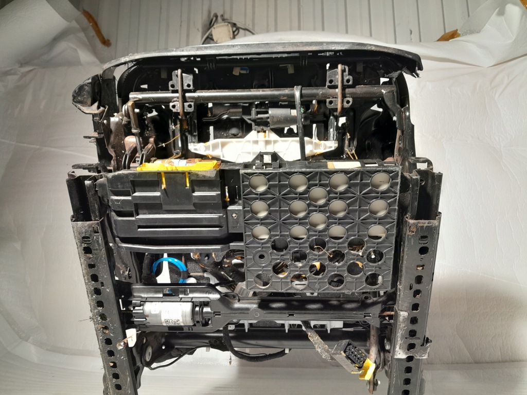 Купити Bmw x7 g07 x6 g06 x5 g05 сидіння каркас рама правий перед масаж комфорт