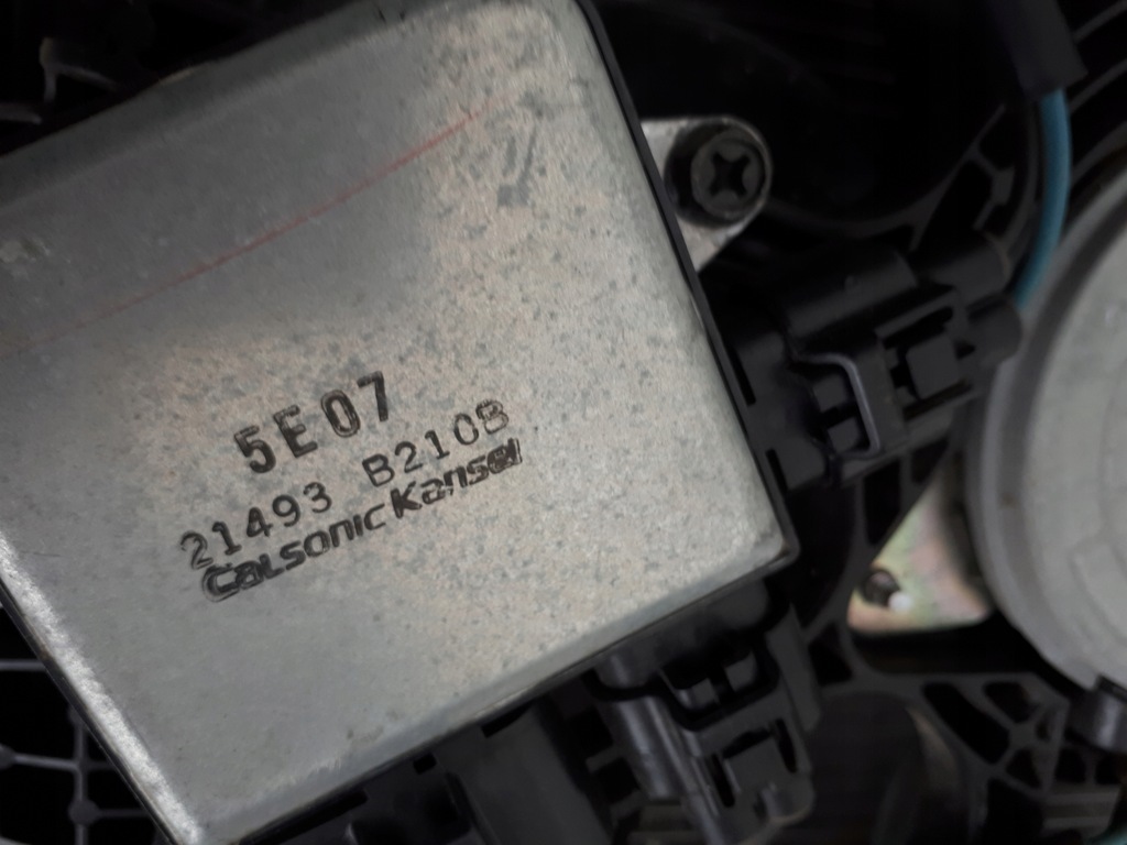 фото №9, Infiniti q50 3.7 at 15- радіатор вентилятори комплект радіатор wody кондиціонер