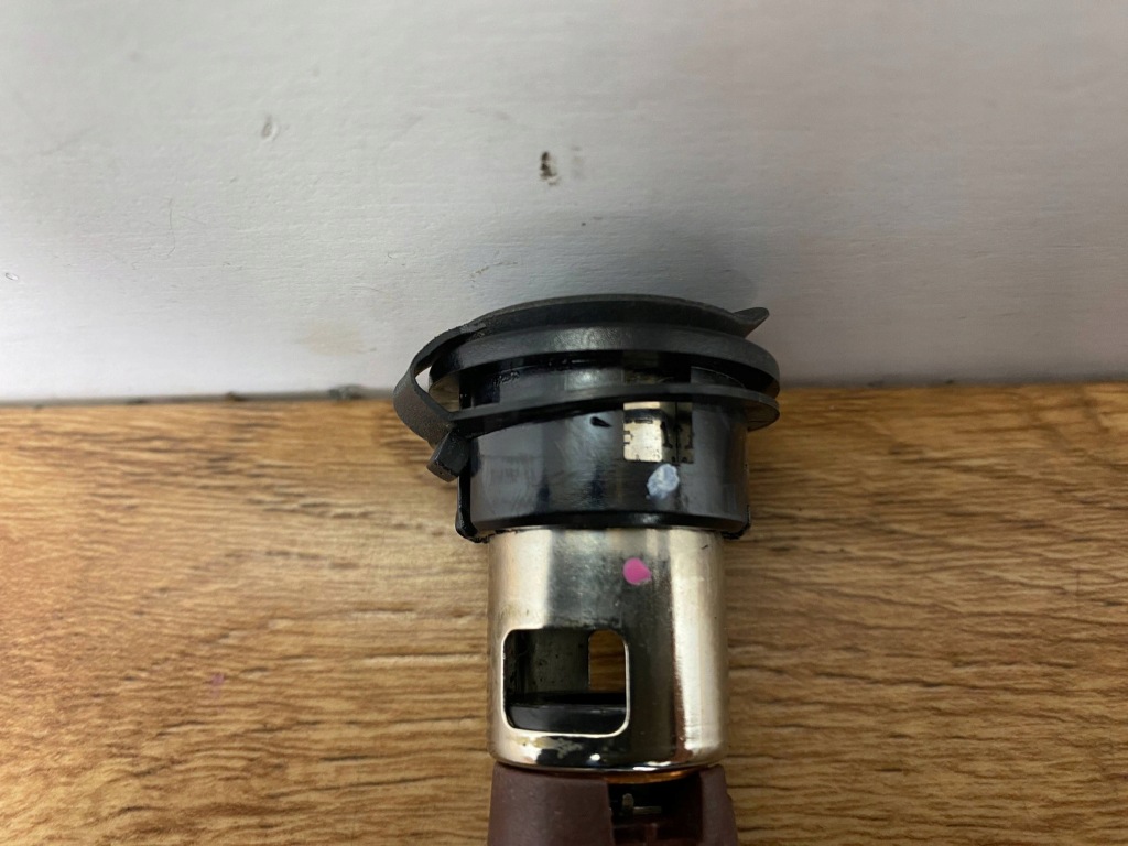 Разъём прикуривателя chevrolet corvette c6 2005+ Цена