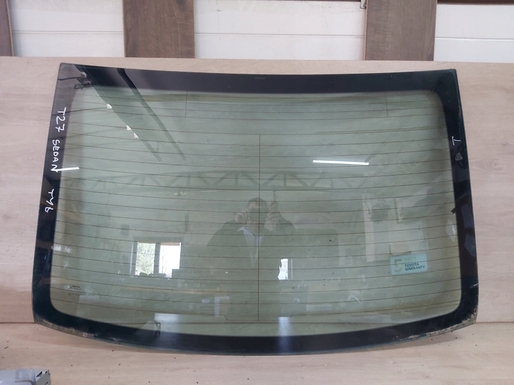 фото №1, Toyota avensis t27 скло задня задня sedan