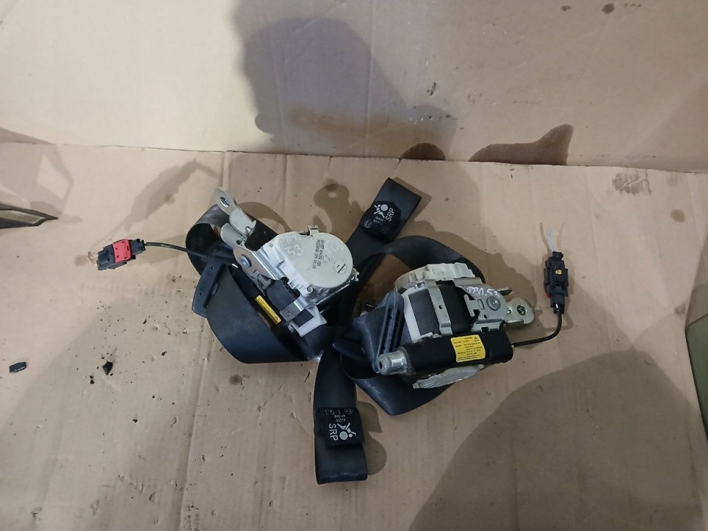 Купить Комплект ремней безопасности левая правая  перед renault clio 3 34054606b