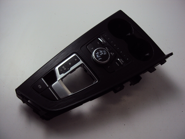 фото №1, Панель тунель середній audi a4 b9 a5 2016-