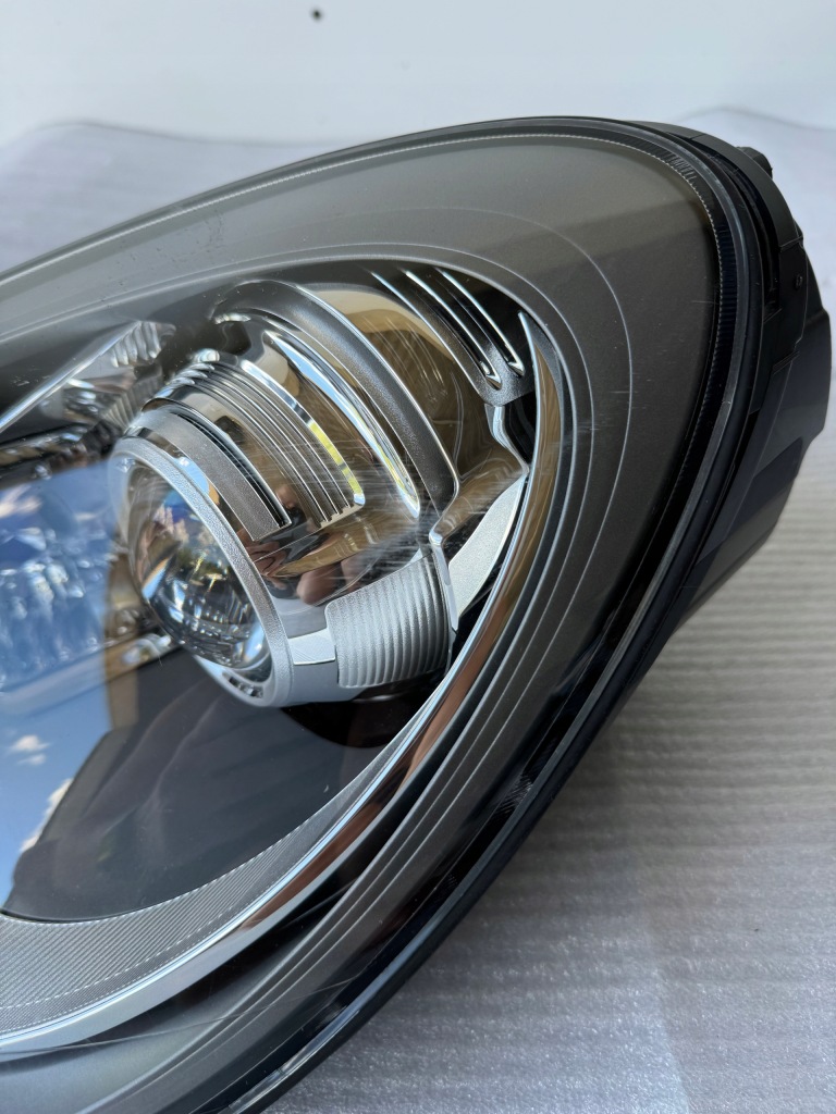 Купить Передняя левая фара porsche cayenne 7p5 рестайлинг  комплектная!