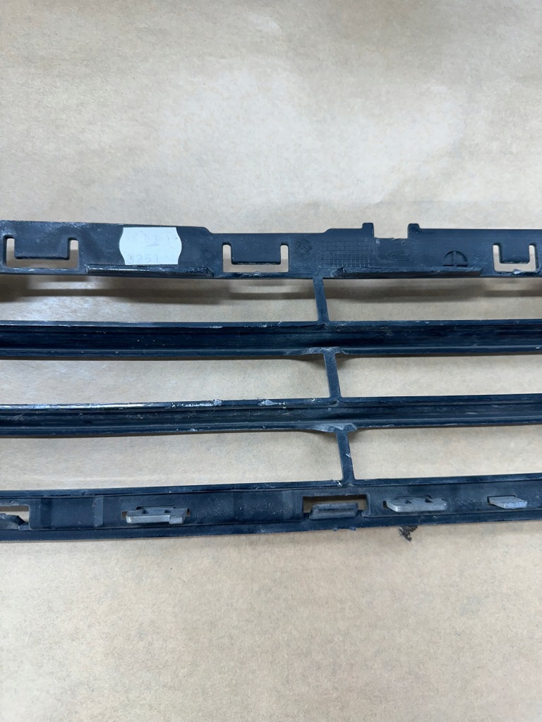 Ford mondeo mk5 решётка бампера перед средняя ds73-17b968-k Киев