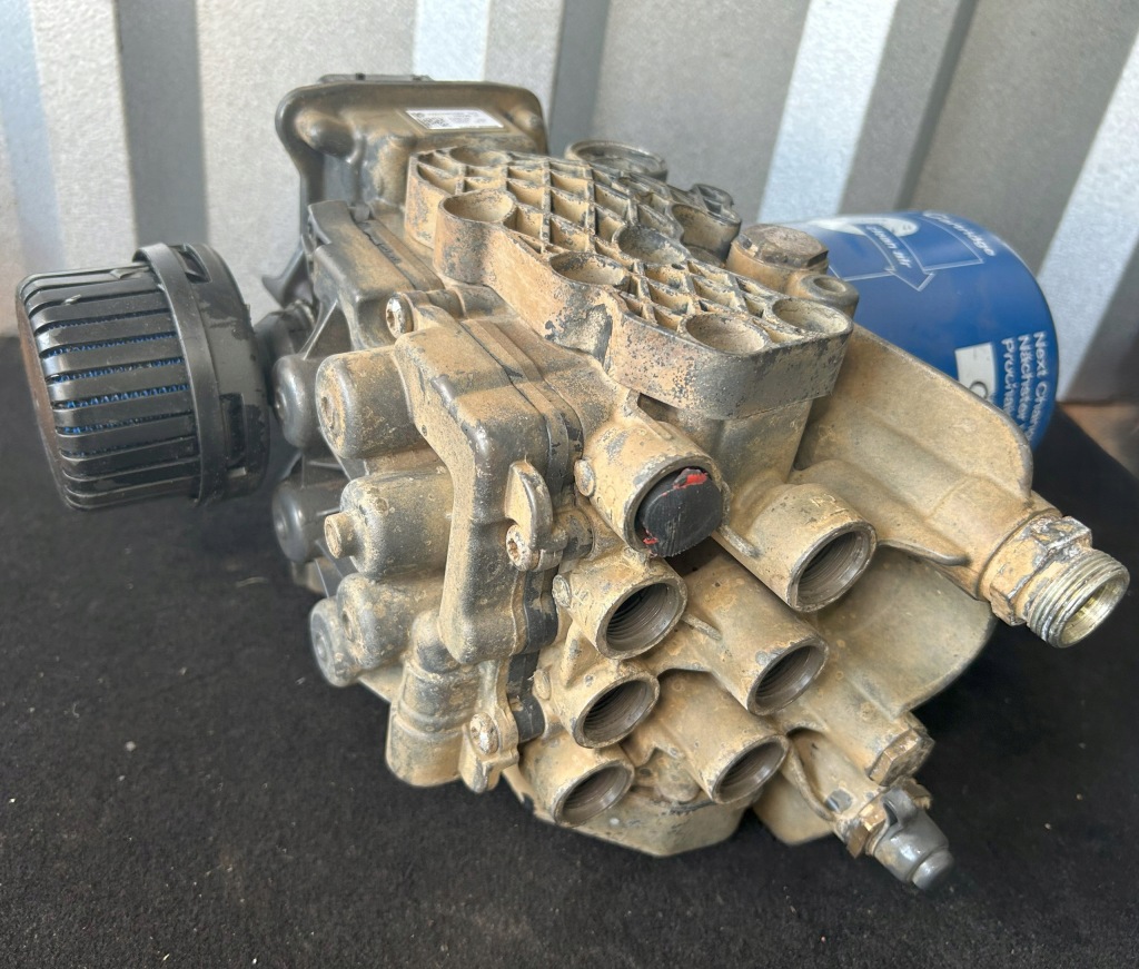 Eapu osusacz повітря mercedes actros mp4 el2208 a0014462064 Недорого