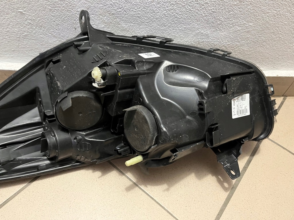 фото №15, Лампа передняя перед правая renault clio iv 4 12- 260103317r