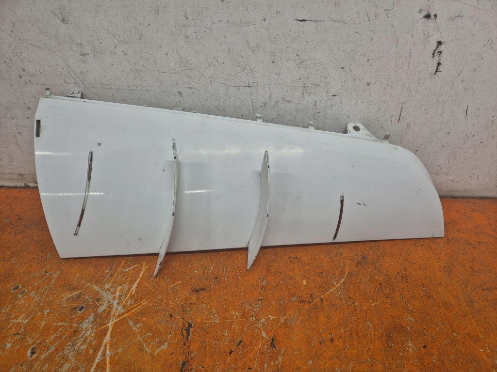 Mercedes actros mp4 11- уголок бампера ветровик кабины левая a9607510430 с Разборки